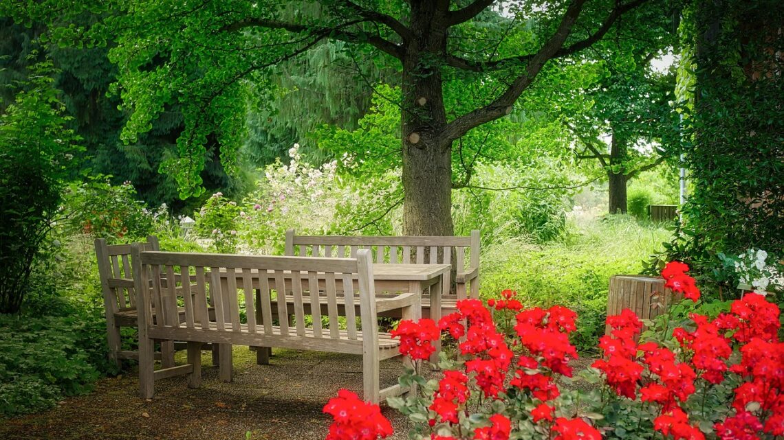 Mit der passenden Sitzecke entspannte Zeit im Garten verbringen